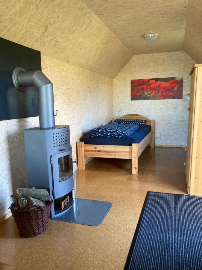 Schaeferwagen Auf Dem Biogut-Saalkow Hotel Gustow  Luaran gambar