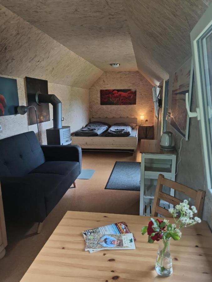 Schaeferwagen Auf Dem Biogut-Saalkow Hotel Gustow  Luaran gambar